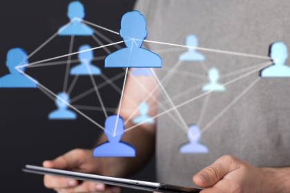 Antonio Fernando Ribeiro destaca que o networking estratégico é essencial para acelerar o crescimento profissional.